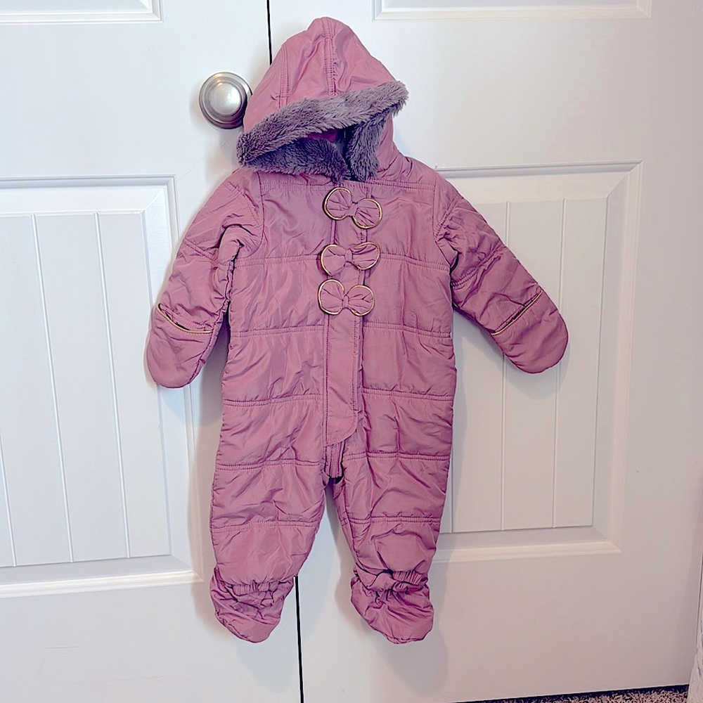 Baby girl’s snow suit